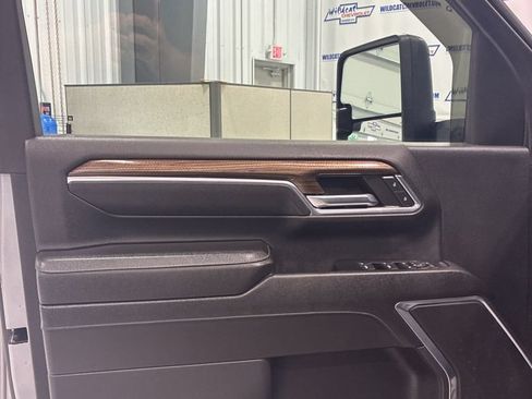 Used 2024 Chevrolet Silverado 3500 LT w/ Convenience Package AWD/4WD image 28