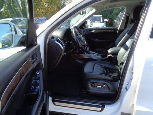 Used 2016 Audi Q5 2.0T Premium Plus w/ Technology Package image 14