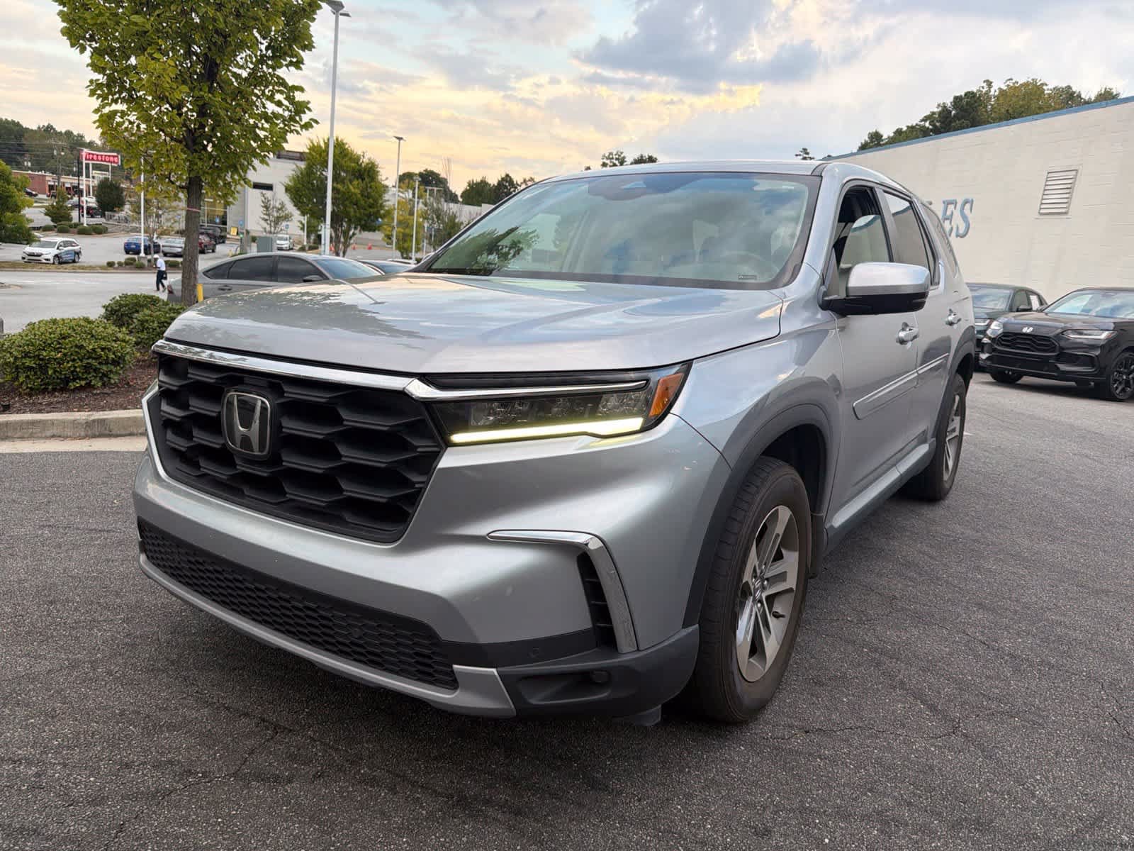 Certified 2025 Honda Pilot EX-L image 1