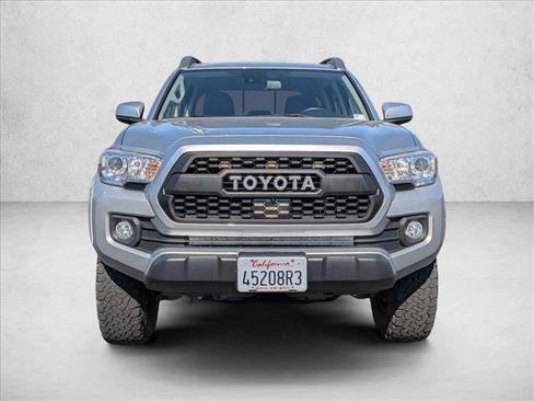 Used 2023 Toyota Tacoma SR5 AWD/4WD image 2