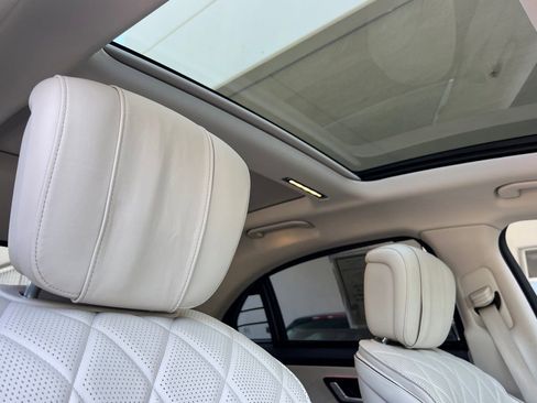 Used 2022 Mercedes-Benz S 580 4MATIC Sedan w/ AMG Line Package image 20