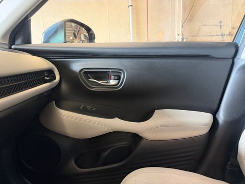Used 2024 Honda HR-V LX image 35