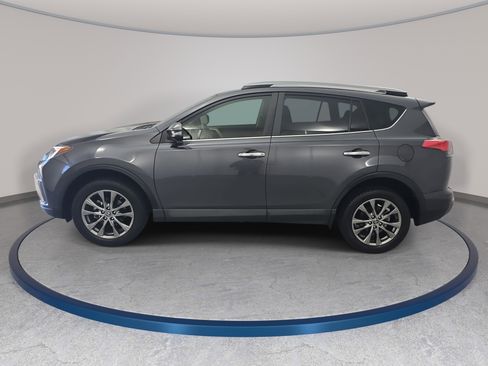 Used 2018 Toyota RAV4 Limited FWD image 8