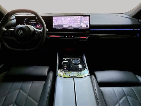 Used 2025 BMW 530i RWD image 15