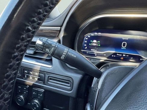 Used 2023 Chevrolet Tahoe Z71 w/ Luxury Package image 25