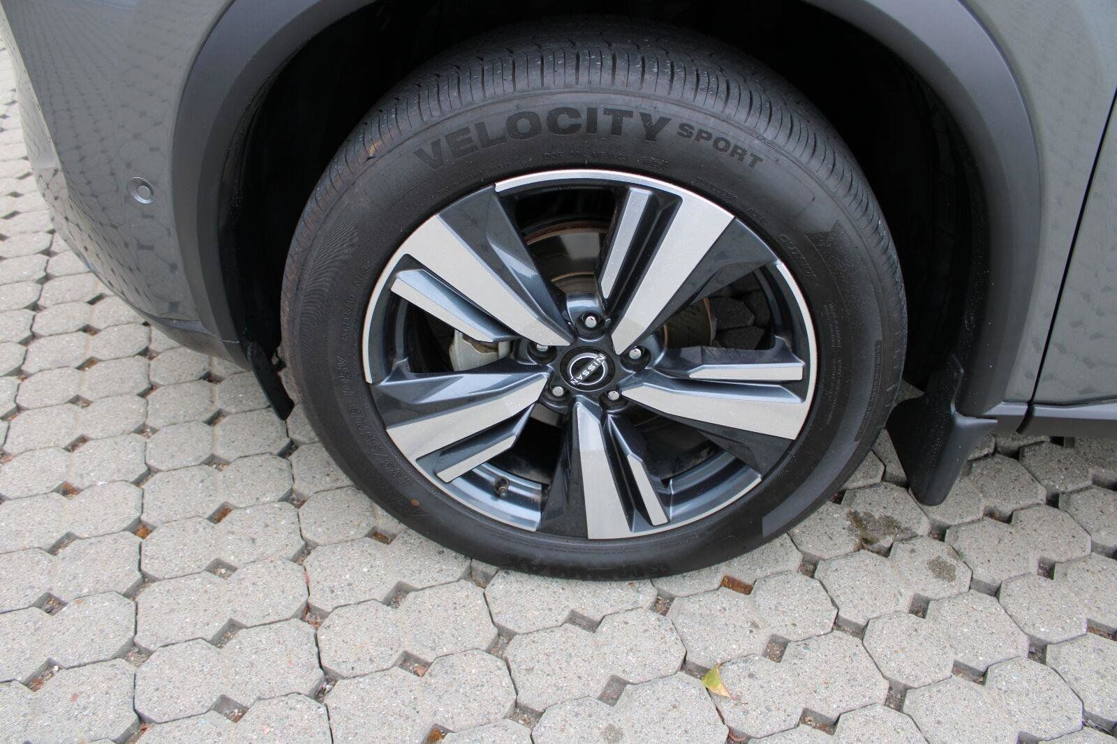 Used 2023 Nissan Rogue SL w/ SL Premium Package FWD image 12