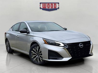 Used 2024 Nissan Altima 2.5 SV