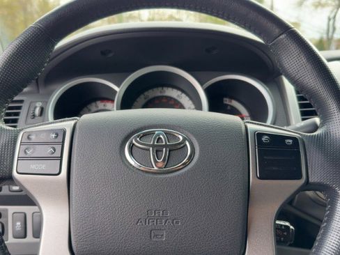 Used 2013 Toyota Tacoma 4x4 Double Cab w/ TRD Sport Pkg image 18