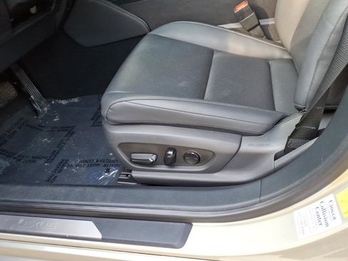 Used 2021 Lexus ES 350 w/ Premium Package image 16