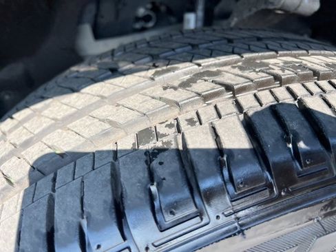 Used 2024 Jeep Grand Cherokee Altitude image 11