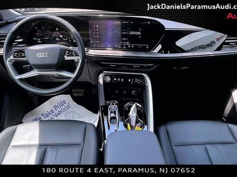 Used 2025 Audi Q5 Premium w/ Convenience Package AWD/4WD image 13