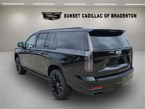 New 2026 Cadillac Escalade ESV Platinum Sport w/ LPO, ONYX Package image 6