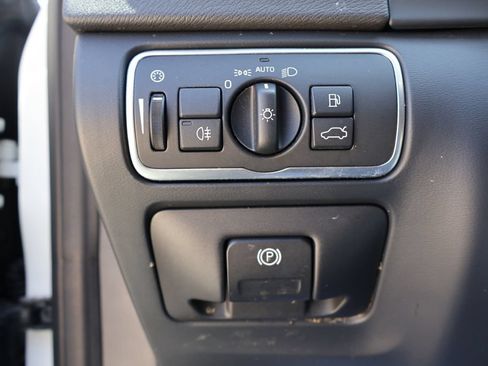 Used 2017 Volvo S60 T5 Dynamic FWD image 28