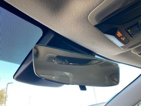 Used 2025 Toyota Corolla LE image 22