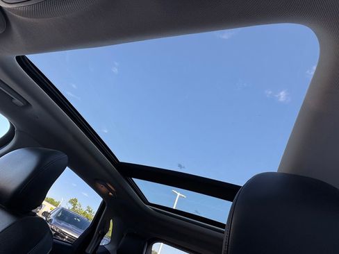 Used 2018 Ford Edge Sport w/ Equipment Group 401A AWD/4WD image 27