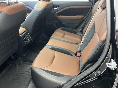 Used 2025 Subaru Forester Touring w/ Protection Package image 30