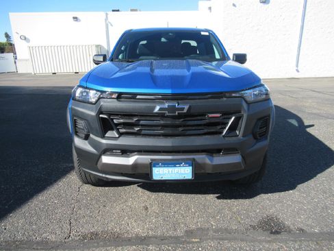 Used 2023 Chevrolet Colorado Trail Boss image 2