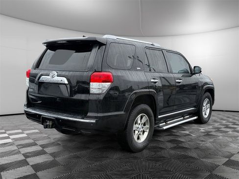 Used 2012 Toyota 4Runner SR5 image 5