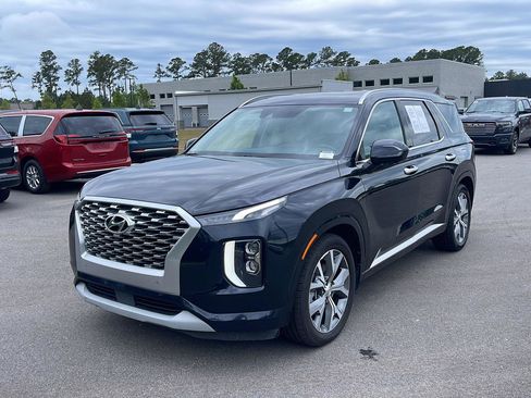 Used 2022 Hyundai Palisade Limited FWD image 3