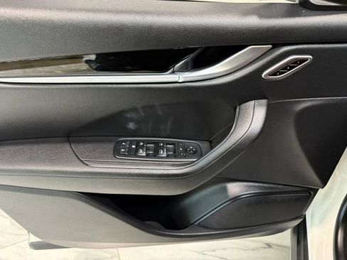 Used 2019 Maserati Levante AWD/4WD image 12