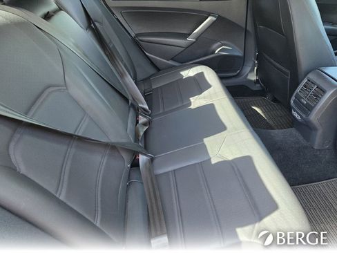 Used 2021 Volkswagen Passat 2.0T SE image 29