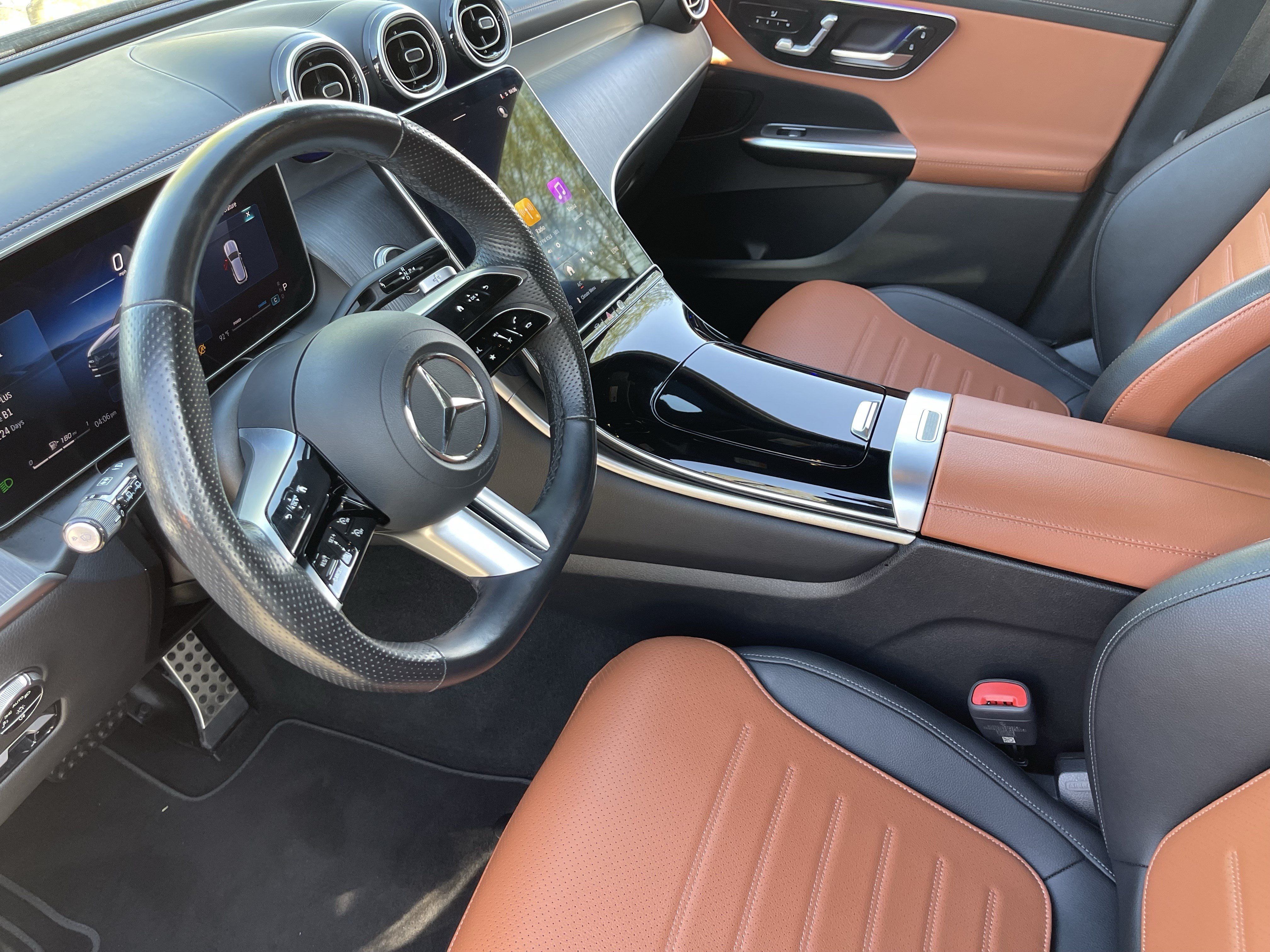 Used 2025 Mercedes-Benz GLC 300 image 19