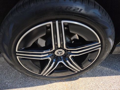 Certified 2025 Mercedes-Benz GLE 450 4MATIC image 11