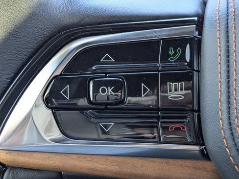 New 2025 Jeep Grand Cherokee Summit image 27