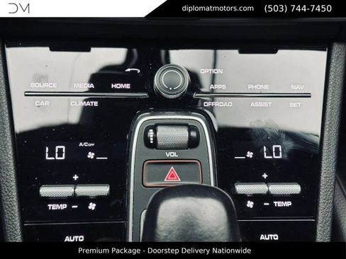 Used 2020 Porsche Cayenne AWD/4WD image 38