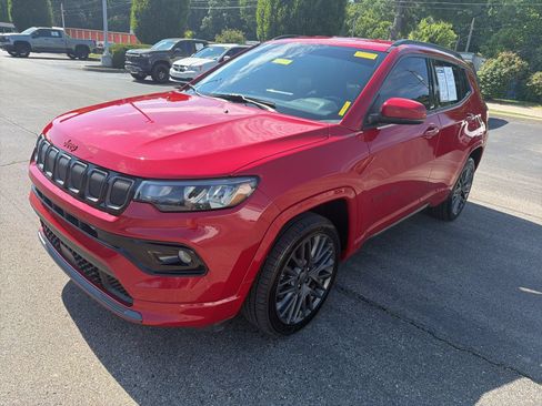 Used 2022 Jeep Compass Limited AWD/4WD image 9
