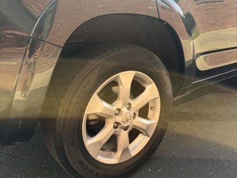 Used 2012 Toyota RAV4 Limited w/ Navigation Value Pkg FWD image 6