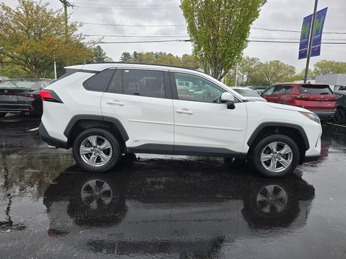 Certified 2024 Toyota RAV4 LE AWD/4WD image 7