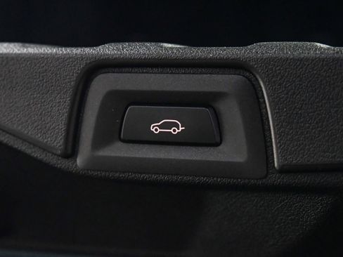 Used 2024 BMW X5 xDrive40i w/ Parking Assistance Package image 8