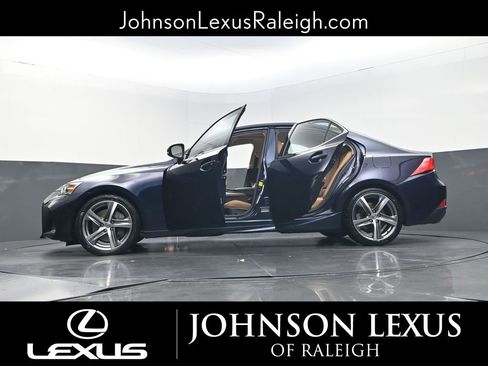 Used 2018 Lexus IS 300 AWD w/ Comfort Package image 22