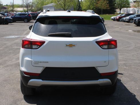 Used 2025 Chevrolet TrailBlazer LT AWD/4WD image 6