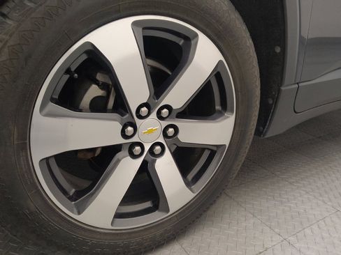 Used 2020 Chevrolet Traverse LT w/ LT Premium Package FWD image 31