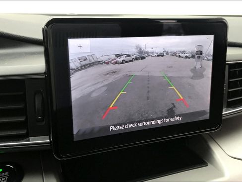 Used 2021 Ford Explorer XLT AWD/4WD image 30