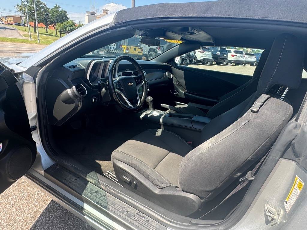 Used 2014 Chevrolet Camaro LT RWD image 4