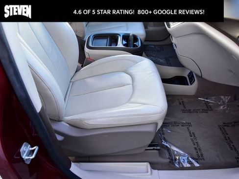 Used 2020 Chrysler Pacifica Touring-L image 13
