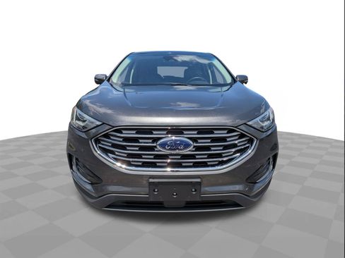 Used 2019 Ford Edge Titanium w/ Cold Weather Package AWD/4WD image 9