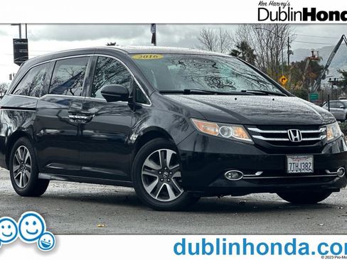 Used 2016 Honda Odyssey Touring image 1