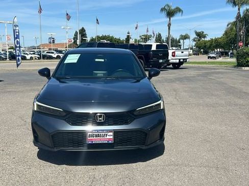 Used 2025 Honda Civic Sport image 9