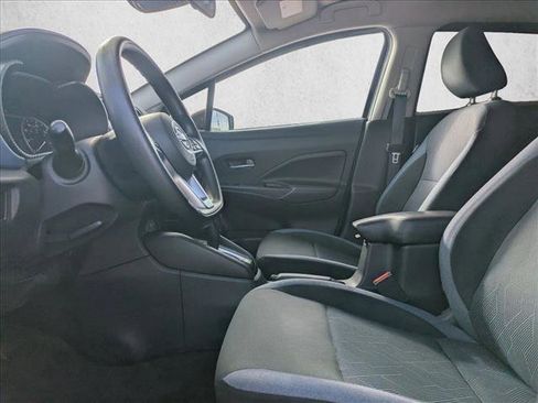 Used 2023 Nissan Versa SV image 12