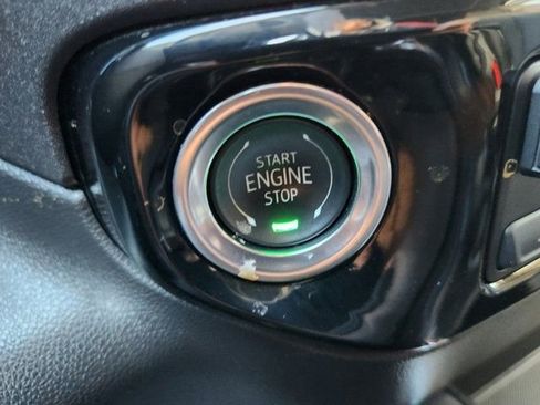 Used 2024 Chevrolet Silverado 1500 LT Trail Boss w/ Convenience Package II image 8