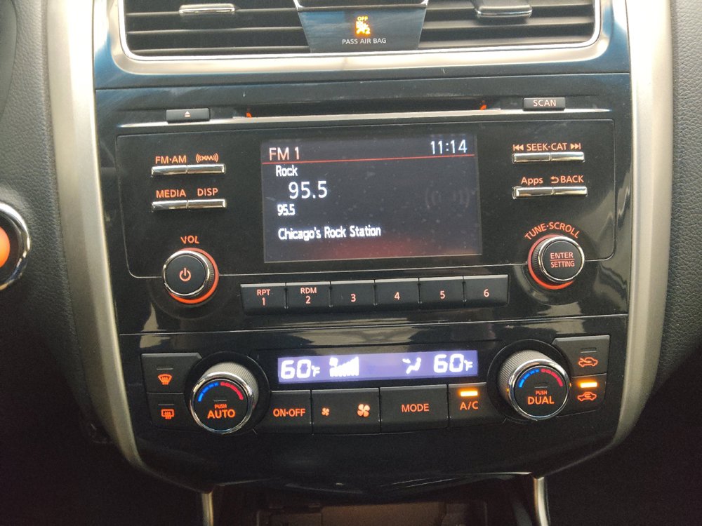 Used 2015 Nissan Altima 2.5 SV FWD image 25