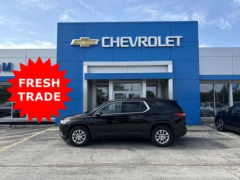 Used 2019 Chevrolet Traverse LT w/ LPO, Floor Liner Package AWD/4WD image 2