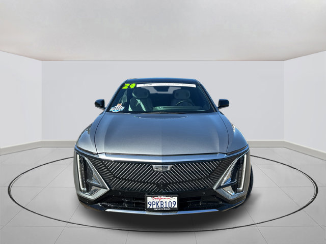 Certified 2024 Cadillac Lyriq Luxury AWD/4WD image 2
