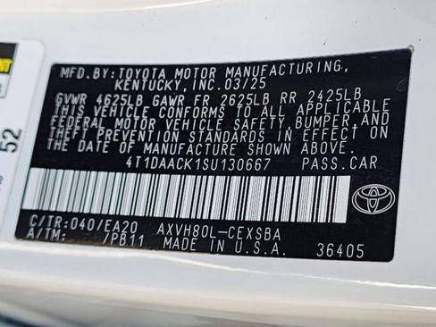 Used 2025 Toyota Camry SE image 31