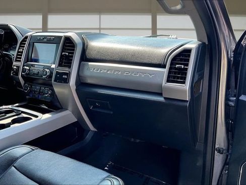 Used 2021 Ford F250 Lariat w/ Lariat Value Package AWD/4WD image 16