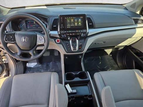 Used 2024 Honda Odyssey EX-L image 18